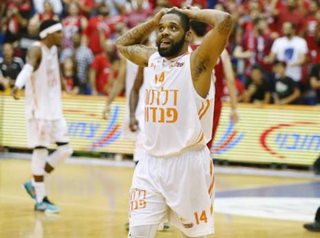 סוואן לא מאמין שהוא פספס את זה (אלן שיבר)