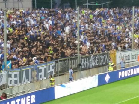 האולטראס הבוסנים. קראו "יודן, יודן"