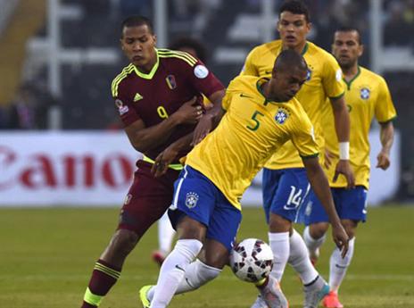 רונדון לא הסתדר עם פרננדיניו (AFP)