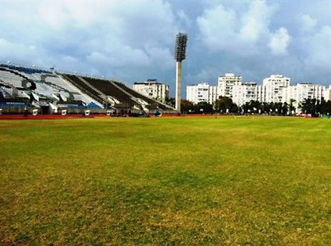 האיצטדיון בהדר יוסף