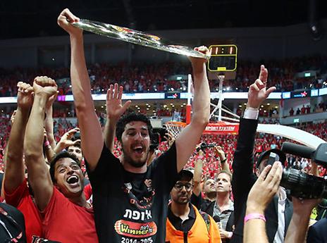 עוד אליפות לאליהו (צילום: אלן שיבר)