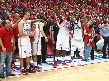 "מגיע לירושלים לקבל כרטיס" (אלן שיבר)