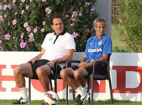 החליף את כל ההרכב במחצית. רוני לוי (יוסי שקל)