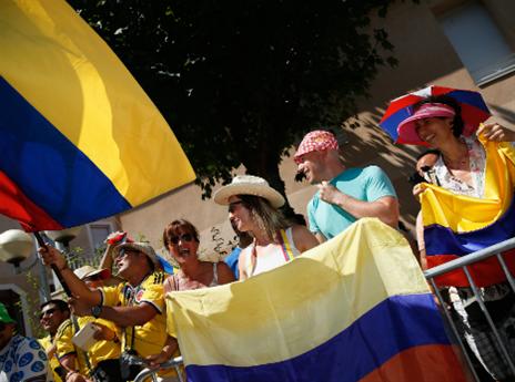 אוהדים קולומביאנים תומכים בקינטנה (GETTY)