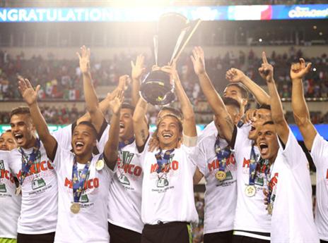 מקסיקו מניפה בפעם השביעית (Getty)