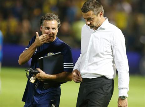 מתלבט לגבי ההרכב. יוקאנוביץ' (אלן שיבר)