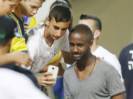 דסה מתרגל לבלומפילד. יוכל לשחק בבתים (אלן שיבר)