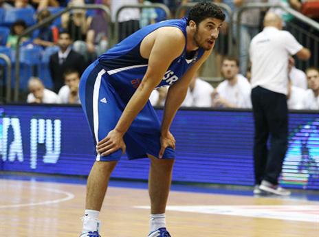 אליהו. חגג על הגבוהים הסרבים בפתיחה (אלן שיבר)