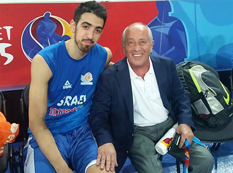 הג'אמפ בול הראשון מתקרב