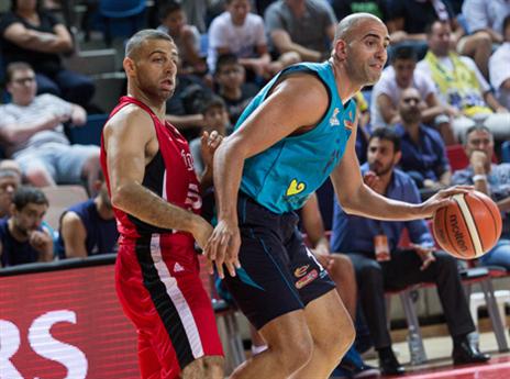 לימונד משקיף על כדיר (עודד קרני)