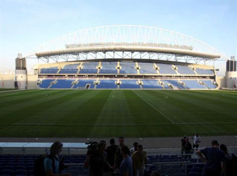 הדשא בנתניה יעבור שזרוע (אלן שיבר)