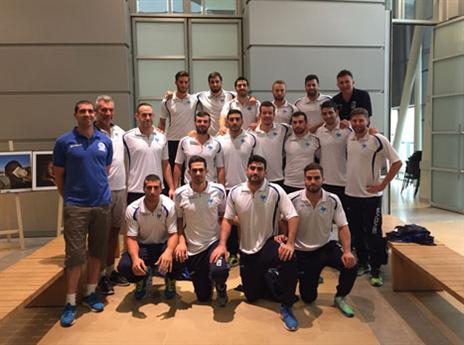 הנבחרת בביקור במרכז לזכר יצחק רבין (צילום: איגוד הכדוריד)