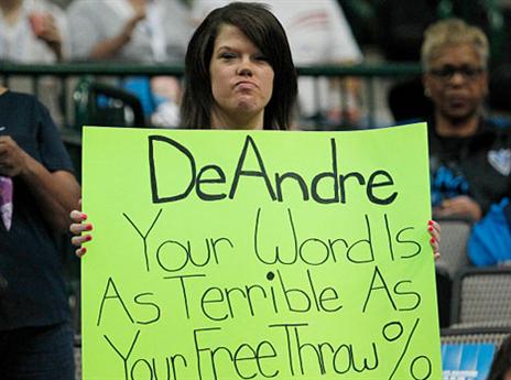 אוהדת דאלאס במחווה לג'ורדן (GETTYIMAGES)