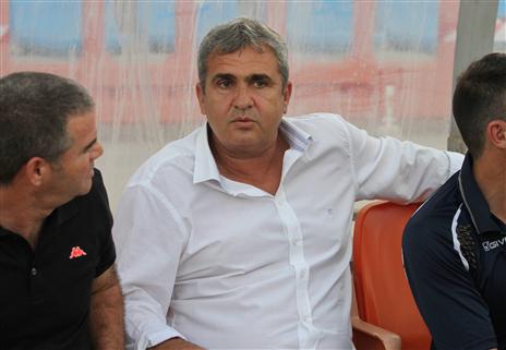 יקבל את חסנוביץ' בקרוב? אלי כהן (יוסי שקל)