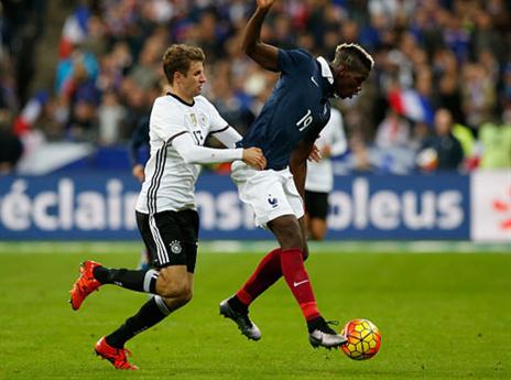 פוגבה (צרפת) ומולר (גרמניה) לא יוכלו להיפגש בשלב הבתים (GETTY)