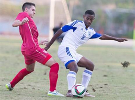 הפסד לנבחרת של אוחנה בפתיחת הטורניר (עודד קרני. ההתאחדות לכדורגל)