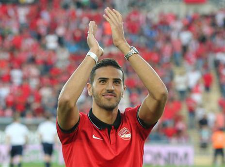 זינו במשחק מול ב"ש עם תון (אלן שיבר)