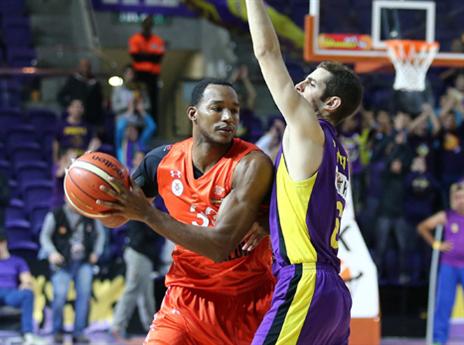 גוני יזרעאלי מול כריס רייט (צילום: אלן שיבר)