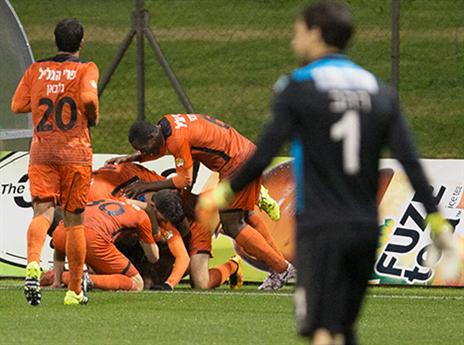 הגשם לא עוצר את בני יהודה (עודד קרני)