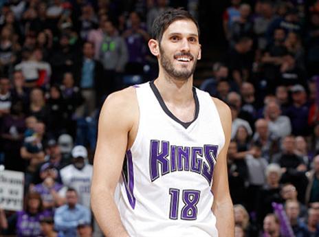 המאמן שלו נשאר (GETTYIMAGES)