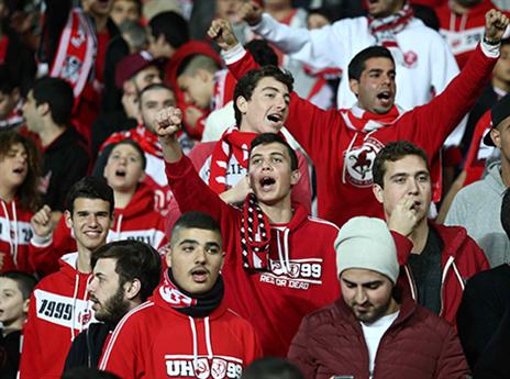 אוהדי הפועל. "היתרון שלנו" (אלן שיבר)