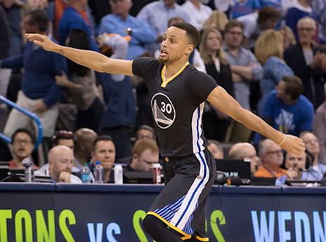 ואז קרי יצא לטיסה. עוד הצגה מדהימה שלו (gettyimages)