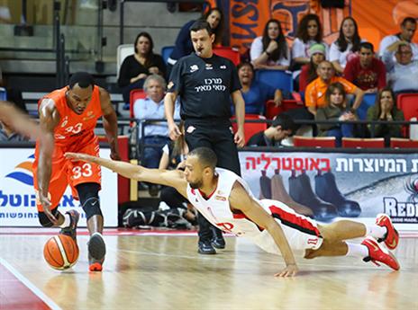 משחק לחימה של האדומים הוביל לניצחון (לירון מולדובן)