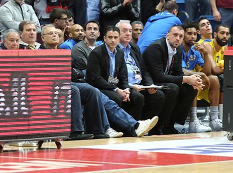 לא היו צעקות בחדר ההלבשה (אלן שיבר)