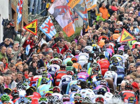 כמה צבע במרוץ ליאז'-בסטון-ליאז' (getty)