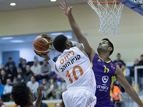 חולנייה מתקשה מול ליונס (אודליה מטרי, מכבי ראשל"צ)