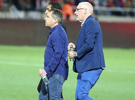 הוכנבוים. יתקרב להישארות בשבת? (אלן שיבר)