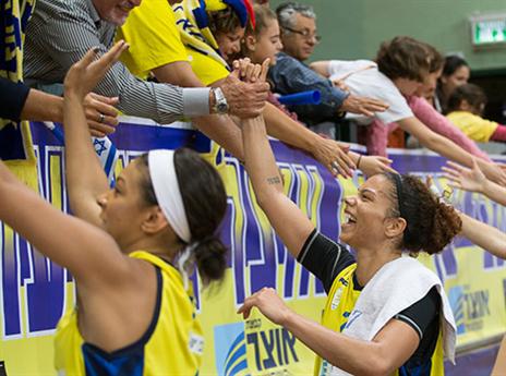 אשדוד אוהבת לשחק בבית (עודד קרני)