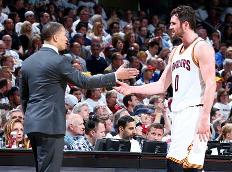 לפעמים הקאבס נותנים חתיכת הצגה (getty)