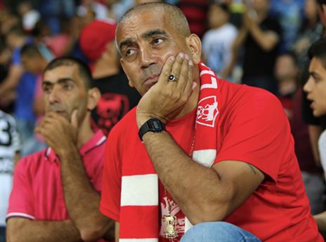 אבו יונס החמיא לאוהדי סכנין (צילום: אלן שיבר)