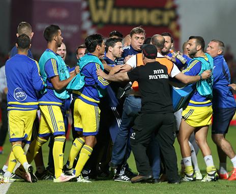 "לא באו להפריד, אלא לתת מכות" (יוסי שקל)