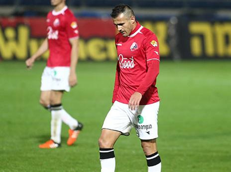 לאלה. המוציא לפועל על הספסל (אלן שיבר)