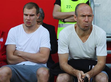 רובן ובאדשטובר הפצועים השתתפו בחגיגה מהיציע (GETTYIMAGES)