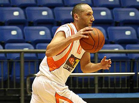 אחד הכדורסלנים הצבעוניים שיש לנו. מוסינזון