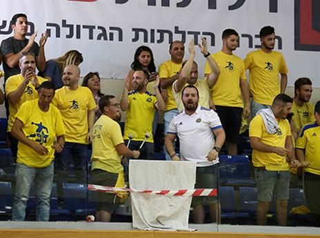 אוהדי מכבי ת"א (אלן שיבר)