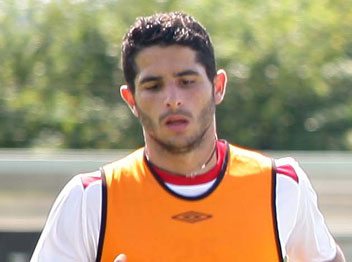 בהפועל רוצים שיישאר. שיש