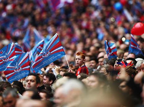 כדורגל לא היה ב-30 הדקות הראשונות, אווירה יש (gettyimages)