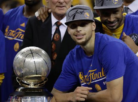 קרי בחגיגות. המשחק הכי נצפה אי פעם (getty)