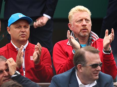 בוריס בקר, מאמנו של ג'וקוביץ', מרוצה ביציע (getty)