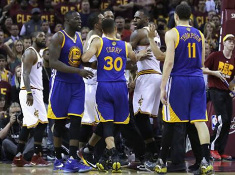 לברון קיבל עצבים (GETTY)