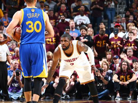 קשה לו בהגנה (getty)