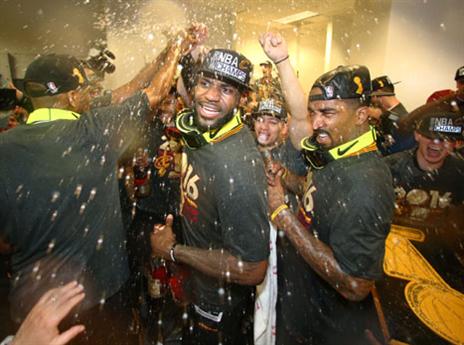 העולם של לברון (GETTY)