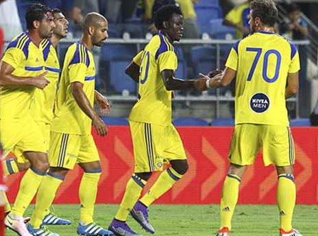 חגיגה צהובה כבר מדקות הפתיחה (אלן שיבר)