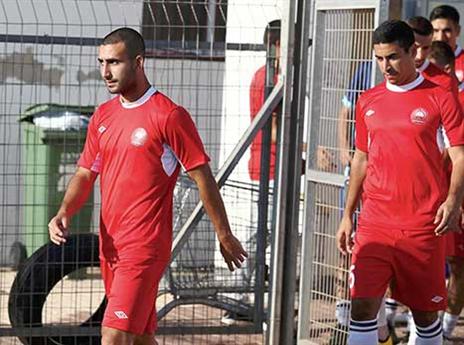 דור חוגי במדים האדומים (צילום: אלן שיבר)