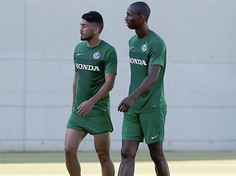 פלט ועטאא. דרוכים לפני משחק רשמי ראשון (אלן שיבר)