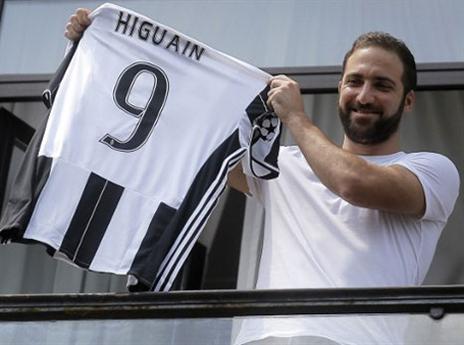 ההעברה שחיסלה את התחרות בליגה (GETTYIMAGES)